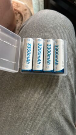 Piles Rechargeables AAA 3300mAh Haute Capacité avec Boîtier de Rangement